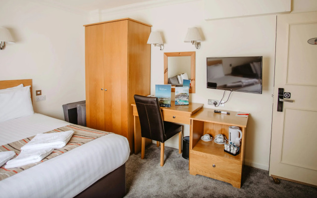 Kilbirnie Hotel
