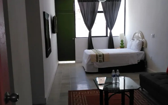 Tropicus 20 Estudio Room With Balcony