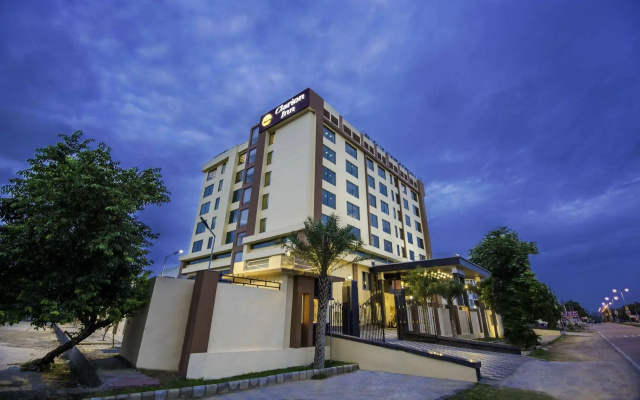 Clarion Inn