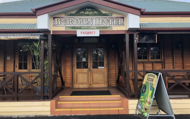 Bororen Hotel Motel