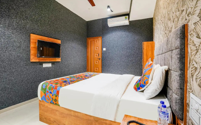 Fabhotel The Life