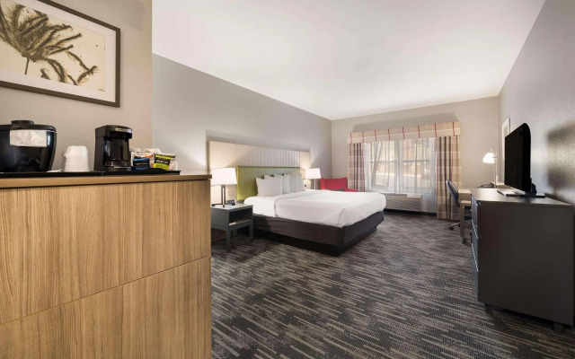 Country Inn & Suites by Radisson, Freeport, IL