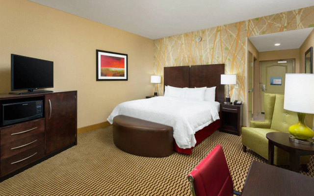Hampton Inn & Suites Williamsport-Faxon Exit