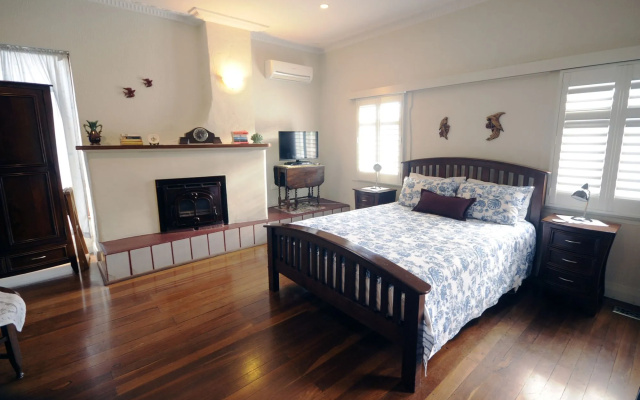My Place Colonial Accommodation