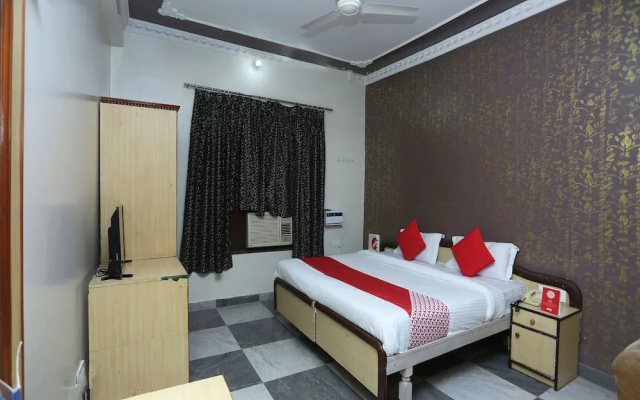 OYO 16906 Hotel Balsons