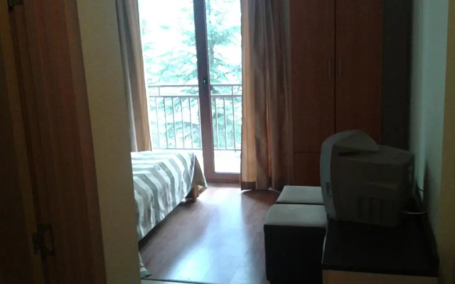 Summer Breeze Apartments