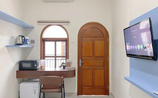 Cozy Living Studio (No Kitchen) At Celebrity Mansion