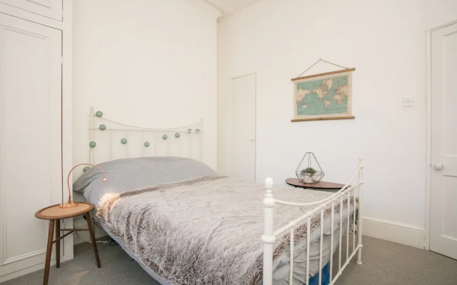 1 Bedroom Flat Near Hampstead Heath