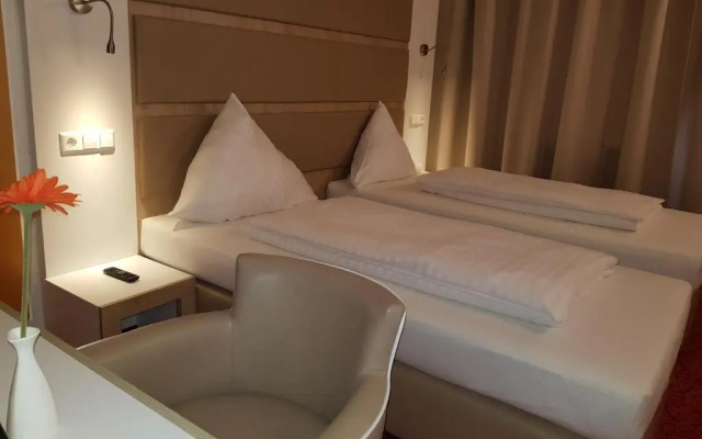 Confour Hotel