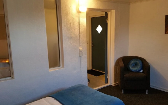 Som Hemma Gardscafe Bed & Breakfast