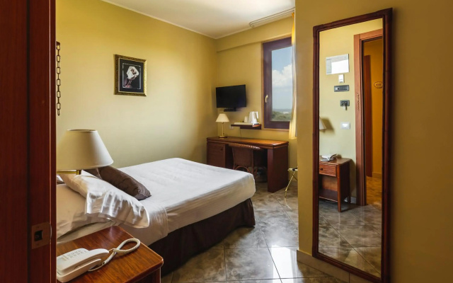 Hotel Ara Solis