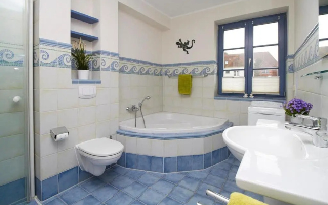 Neue Reihe 43 Villa Regulus EG