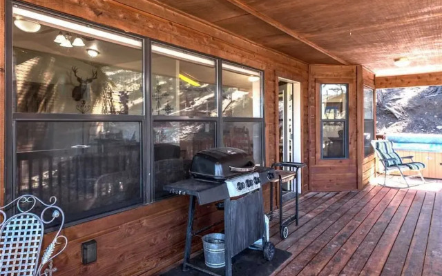 Aint No Better View - Three Bedroom with Hot Tub