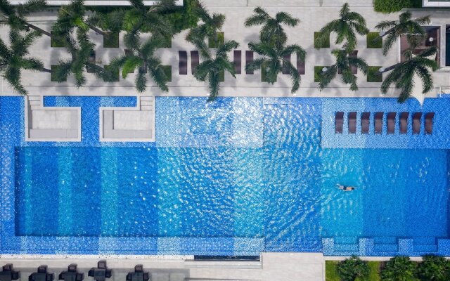 Holiday Inn Hotel And Suites Saigon Airport вид на фасад