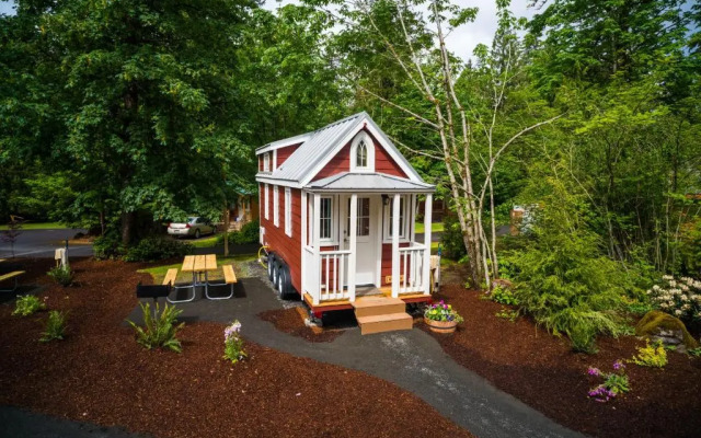 Mount Hood Village Scarlett Tiny House 3