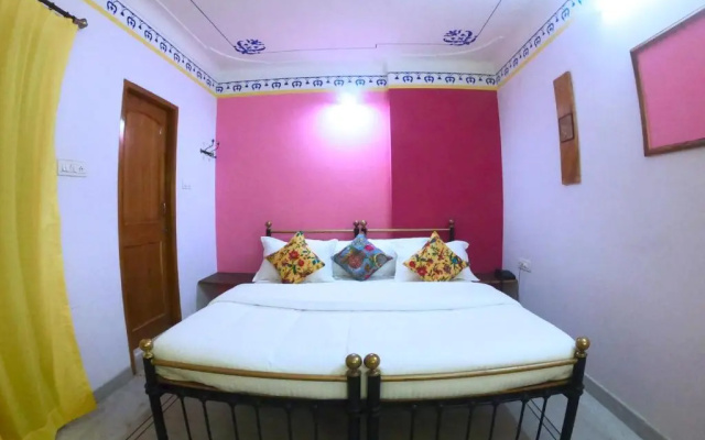 Little Peepal House