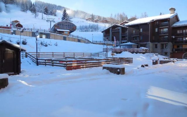 Appartement La Plagne, 1 pièce, 4 personnes - FR-1-353-63