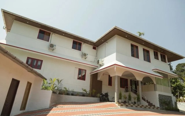 OYO 7966 Laacienekkas Valley Resort