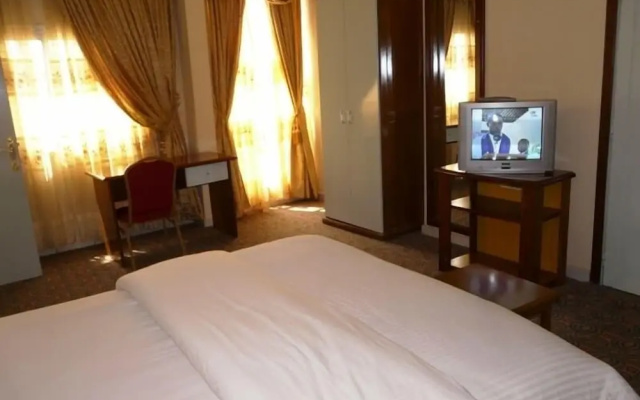 Azam Hotel
