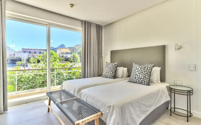 Luxury Three Bedroom Apartment - Fully Furnished and Equipped