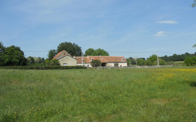 Luxurious Farmhouse in Braize