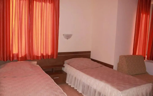 Alafrangite Hotel