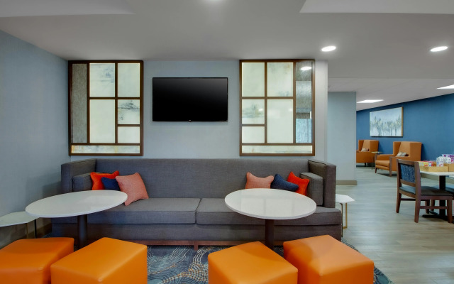 Hampton Inn Birmingham-Colonnade 280