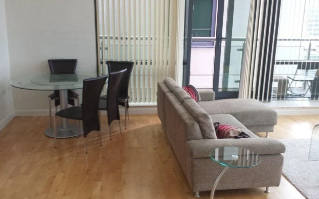 Discovery Dock Apartments West