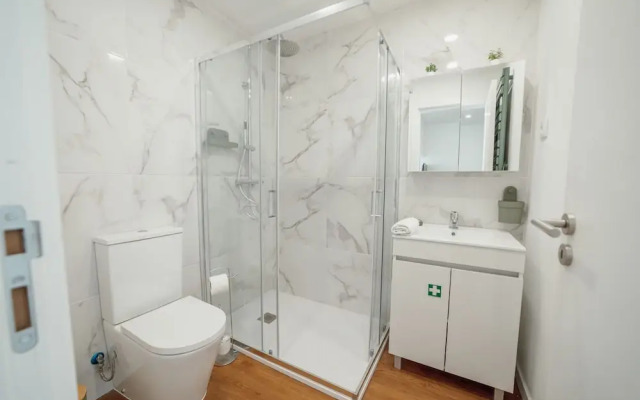 Lapa Stylish Apartment B With Terrace by Vacationy