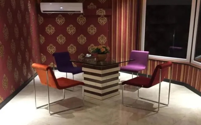 Sepand Hotel