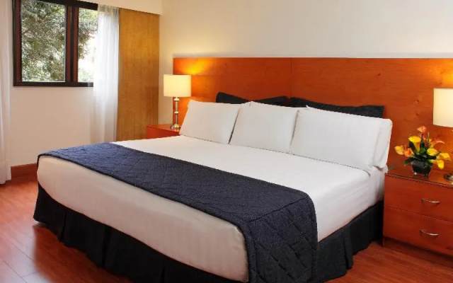 Estelar La Fontana Hotel  Apartamentos Bogot