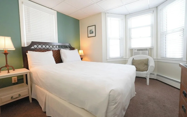 North Beach Hotel