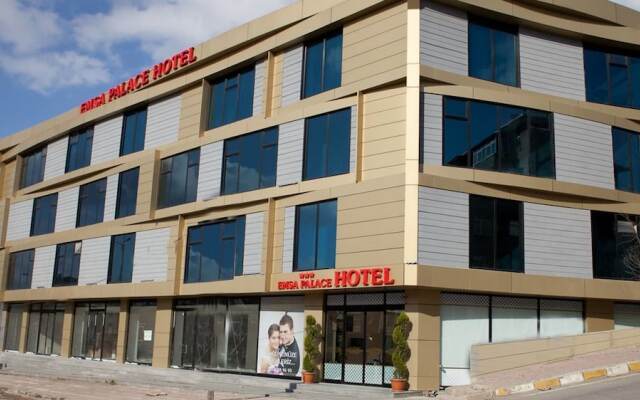EMSA Palace Hotel вид на фасад
