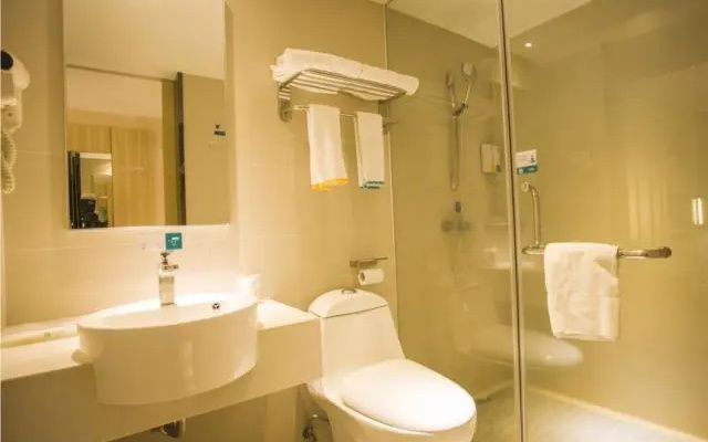 City Comfort Inn Zhanjiang South Railway Station