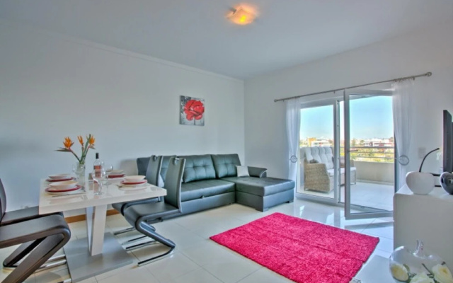 Inviting 1-bed Beach Apartment in Albufeira