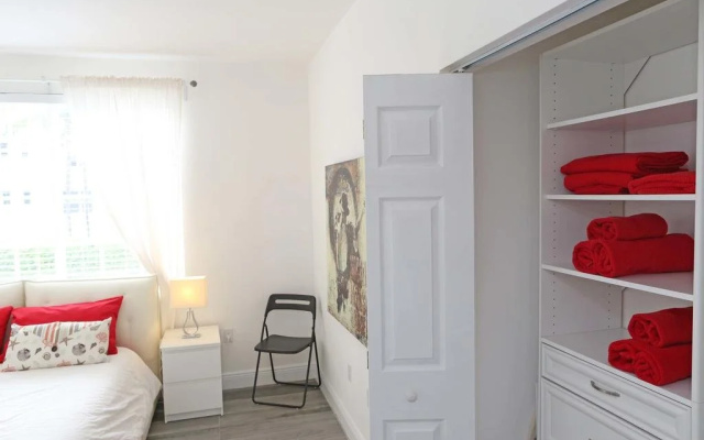 Drexel Suites South Beach