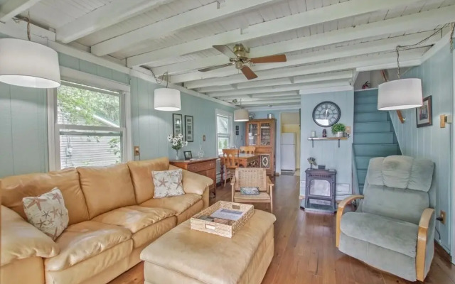 Beautiful Bonita 2 Bedroom Home by Redawning
