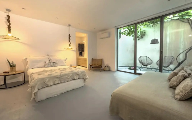 Horizon Luxury Seafront Villa