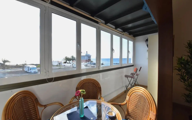 El Charcon Apartment Beach-Front