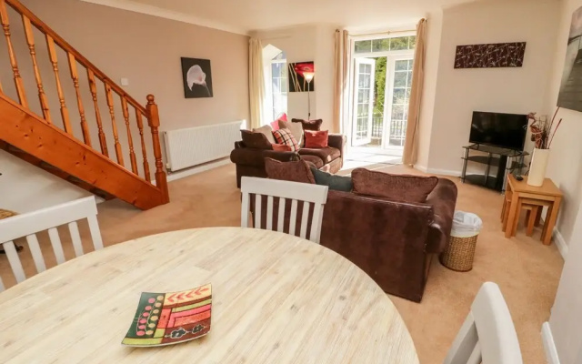 3 Railway Cottages