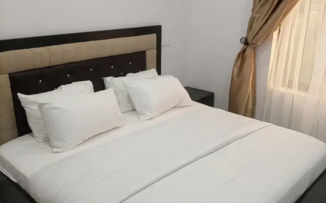 Tristar Hotel & Suites