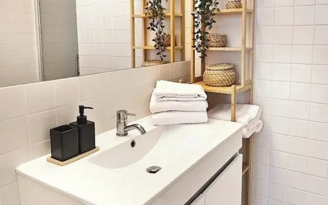 Frs002 Floresold Town: Elegant Studio W/ Patio