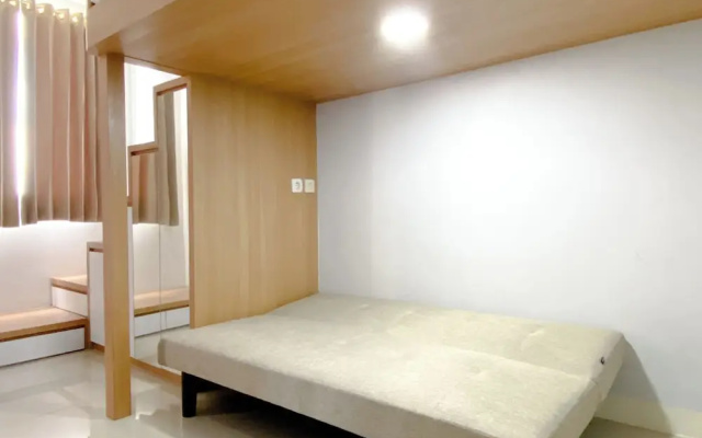 Restful And Well Designed Studio Transpark Juanda Bekasi Timur Apartment