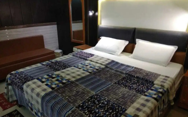 Zigzag Hostel Agra