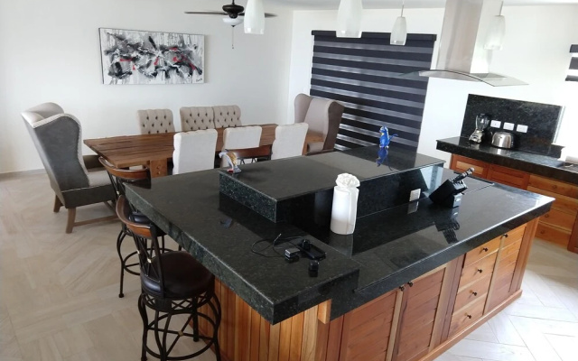 Penthouse Isla 33