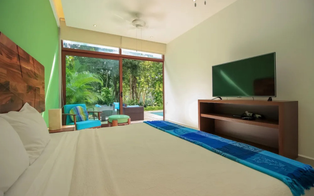 Golf View Luxury Condo hosted by Olahola