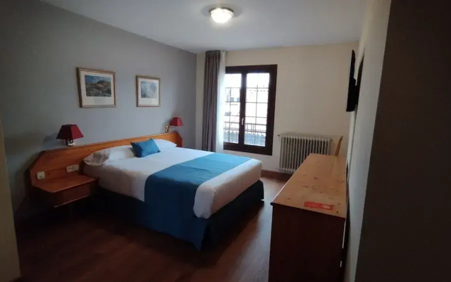 Hotel Covaleda Soria