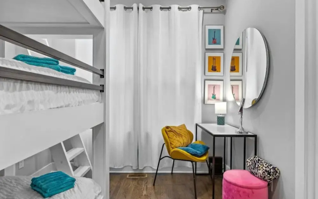 City Heights - Broadway Designer Condo