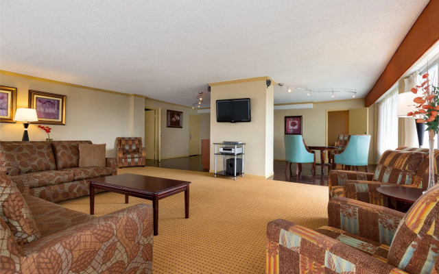 Radisson Rochester Riverside