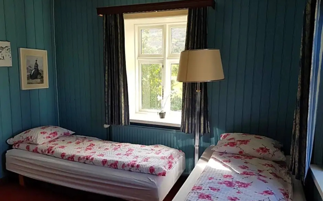 Guesthouse Gamli Bær